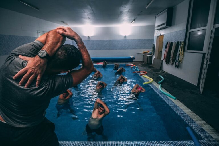 Jak zostać instruktorem fitness i zdobyć uprawnienia w Polsce?
